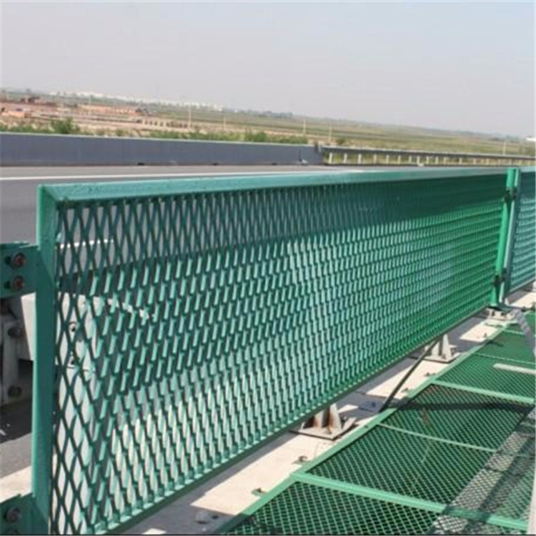 高速公路護欄網案例展示圖片3 高速公路護欄網案例展示圖片3