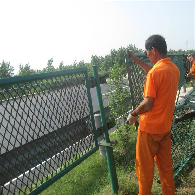 防眩網(wǎng)案例展示圖片4 防眩網(wǎng)案例展示圖片4